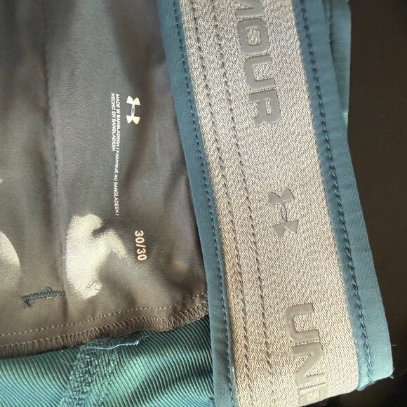 Mens Under Armour Drive Pants Size 30/30 - Like New - Picture 2 of 4